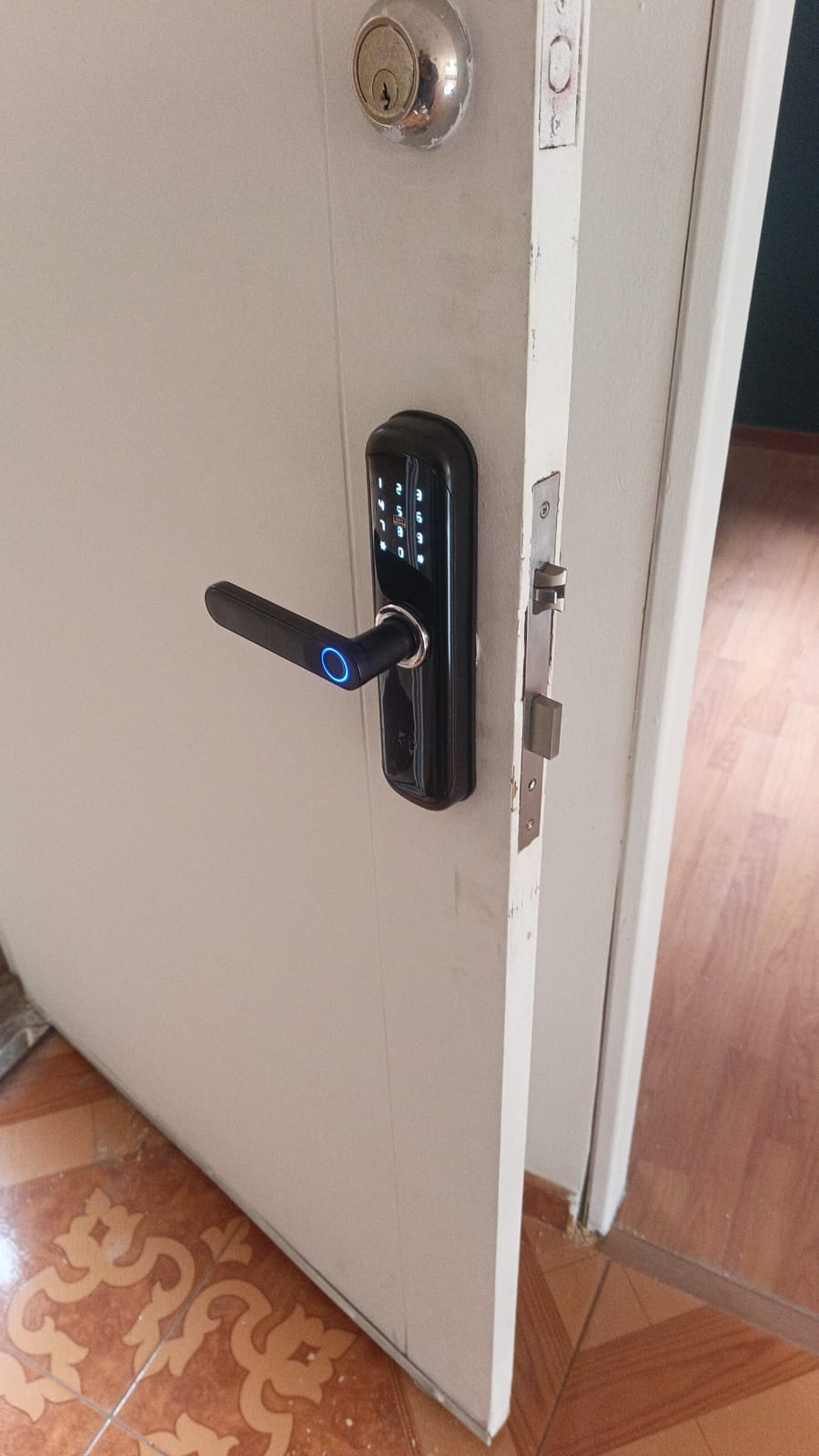 Cerradura Inteligente Digital WIFI con Huella, Codigo, Control por APP, 2 Pasadores, CI-201